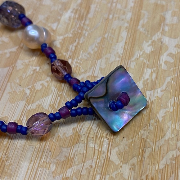 Faceted bead and Pearl Necklace - Picture 3 of 4